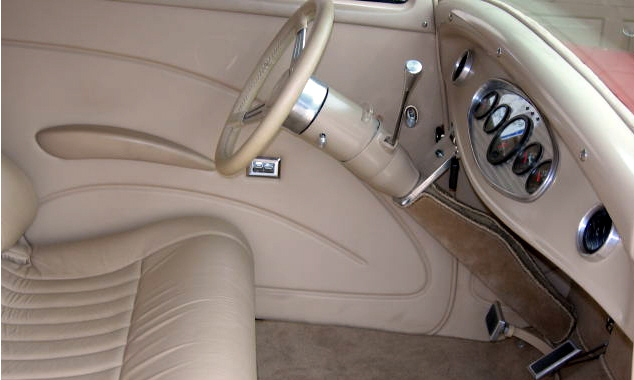 1932 FORD 3 WINDOW COUPE STREET ROD - Interior - 39788