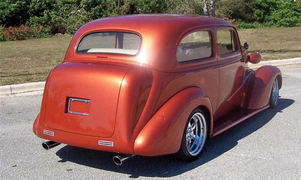 1938 Chevrolet Custom 2 Door Sedan