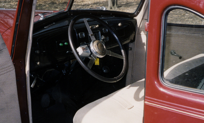 1937 HUDSON TERRAPLANE COUPE - Interior - 39952
