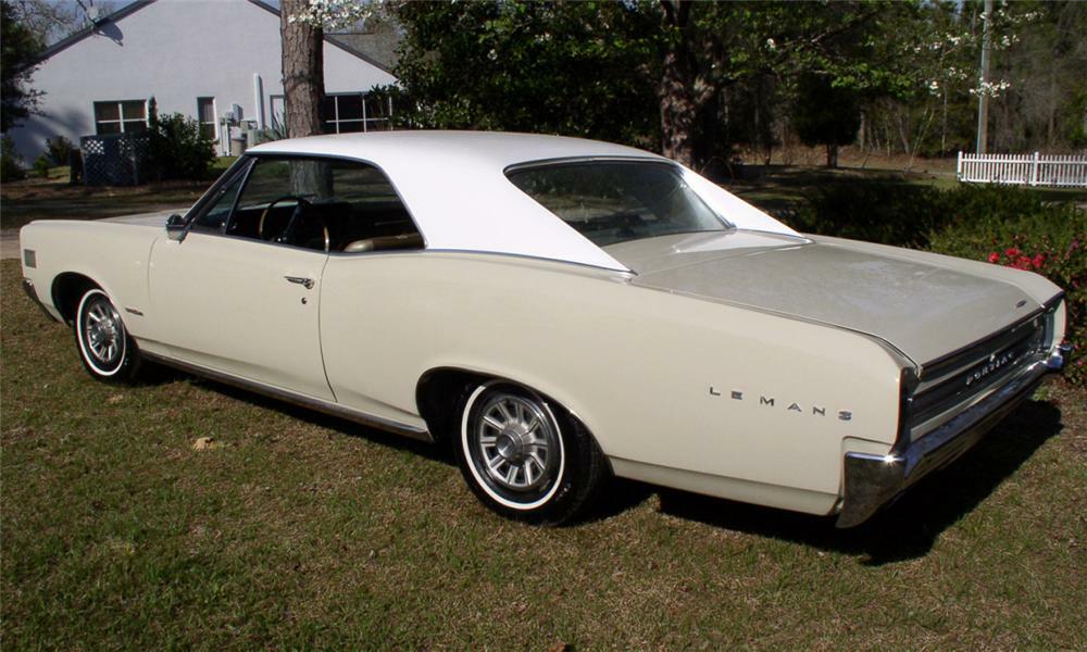1966 PONTIAC LEMANS 2 DOOR HARDTOP - Rear 3/4 - 40136
