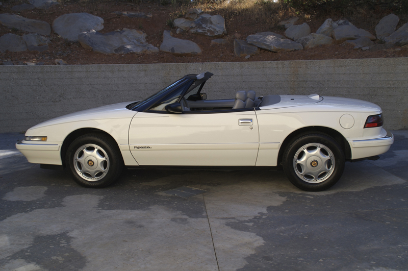 1990 BUICK REATTA CONVERTIBLE - Side Profile - 43246