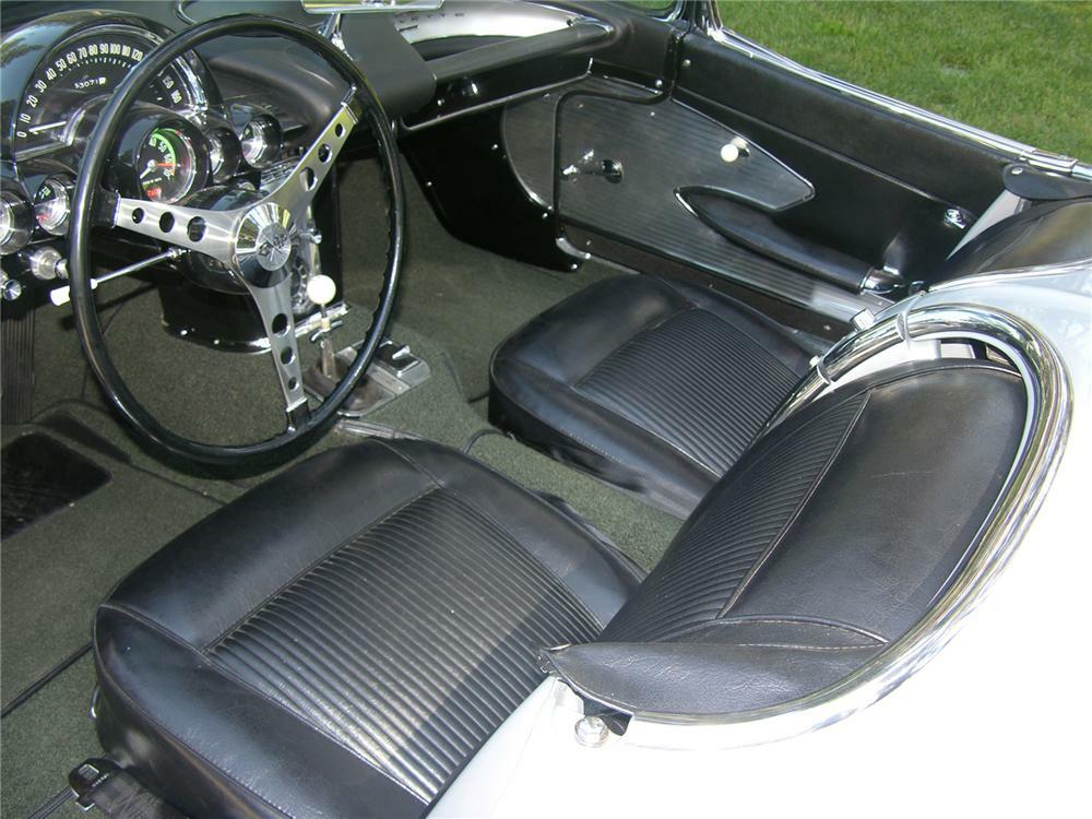 1961 CHEVROLET CORVETTE CONVERTIBLE - Interior - 43517