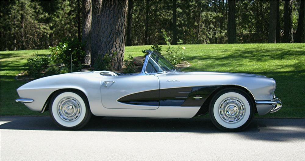 1961 CHEVROLET CORVETTE CONVERTIBLE - Side Profile - 43517