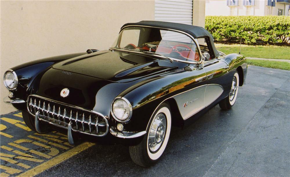 1957 CHEVROLET CORVETTE CONVERTIBLE - Front 3/4 - 43555