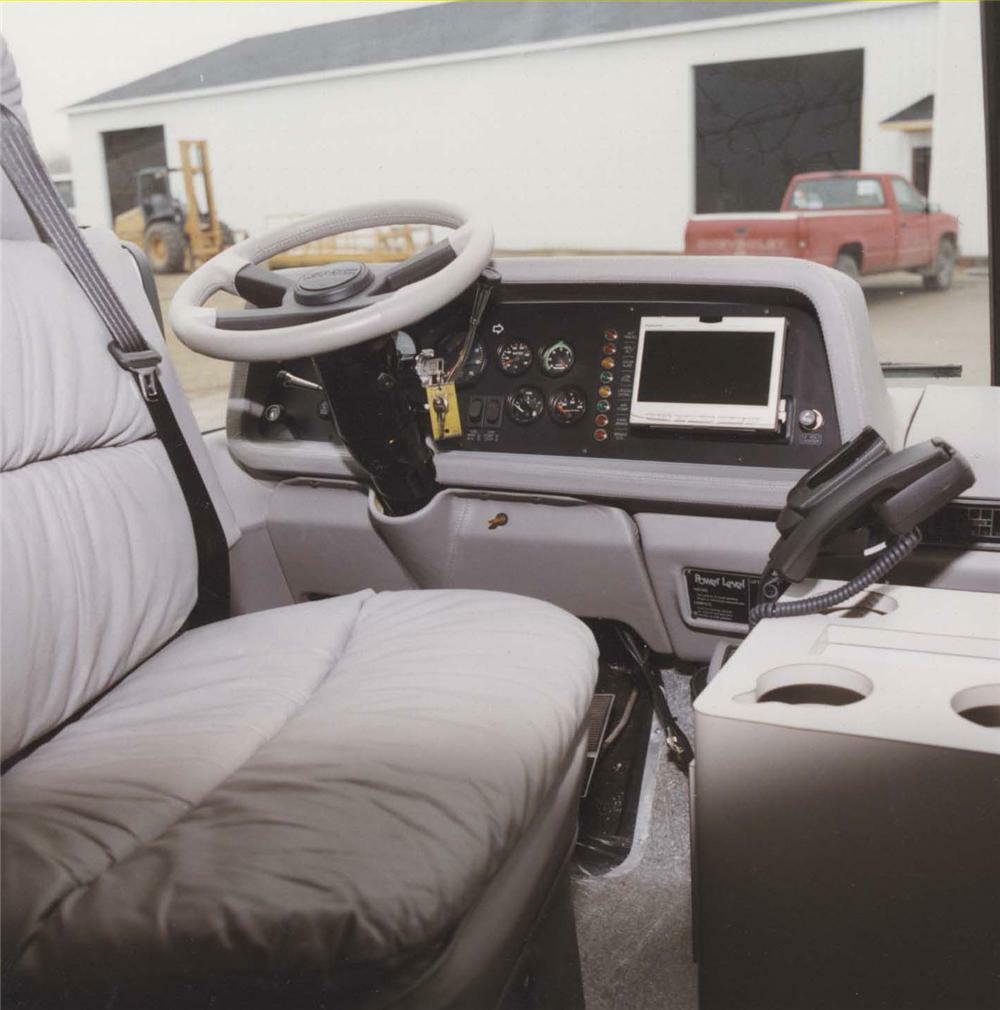 1974 GMC CANYON LANDS CUSTOM MOTORHOME Interior 44345