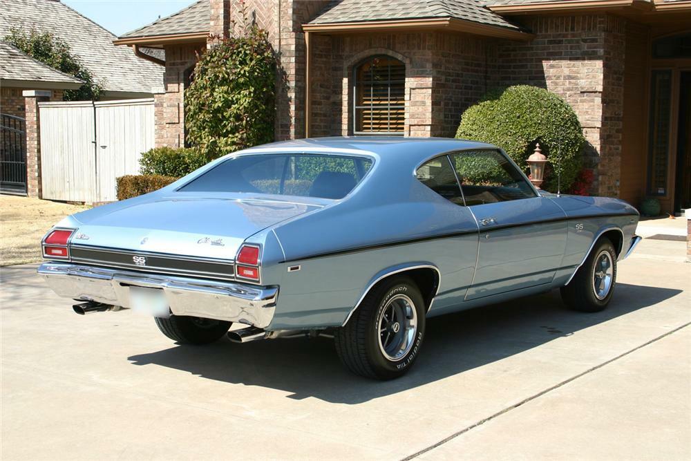 1969 CHEVROLET CHEVELLE SS 396 2 DOOR HARDTOP - Rear 3/4 - 44922