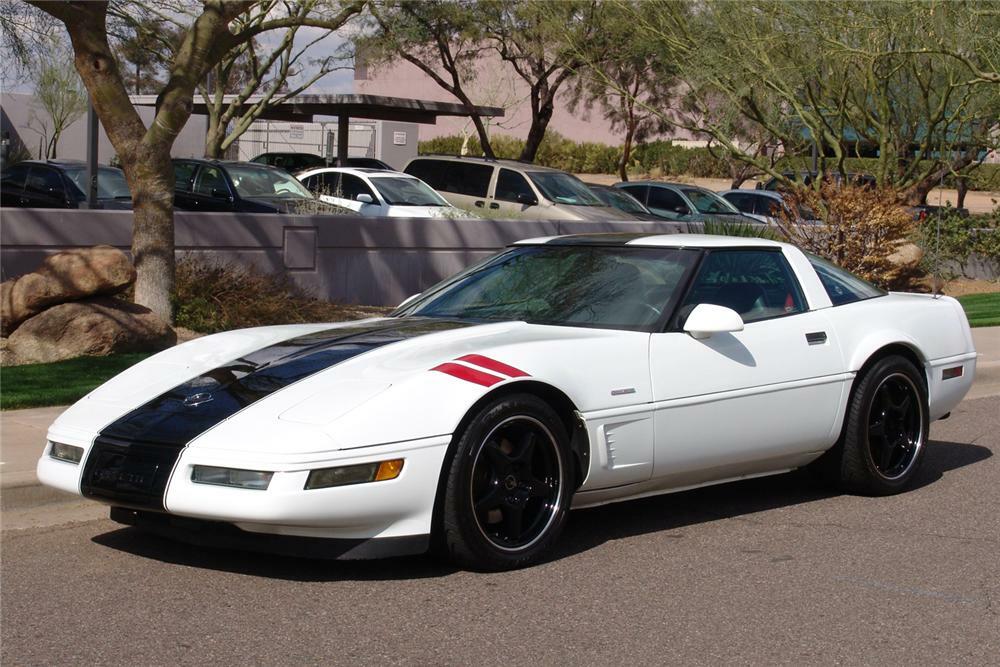 1995 CHEVROLET CORVETTE CUSTOM COUPE - Front 3/4 - 49136