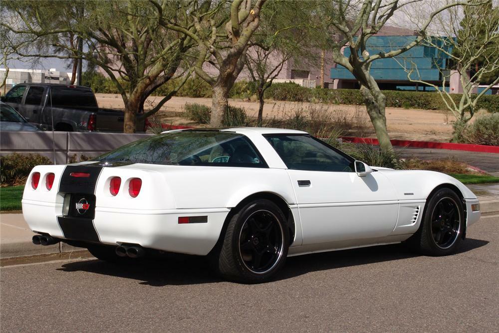 1995 CHEVROLET CORVETTE CUSTOM COUPE - Rear 3/4 - 49136