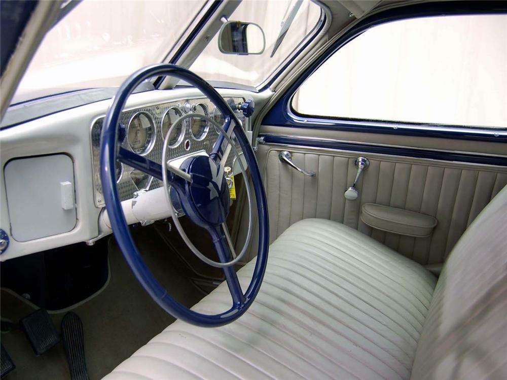 1936 CORD 810 WESTCHESTER SEDAN - Interior - 49192
