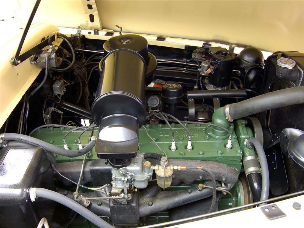 1948 PACKARD CUSTOM EIGHT VICTORIA CONVERTIBLE - Engine - 49193