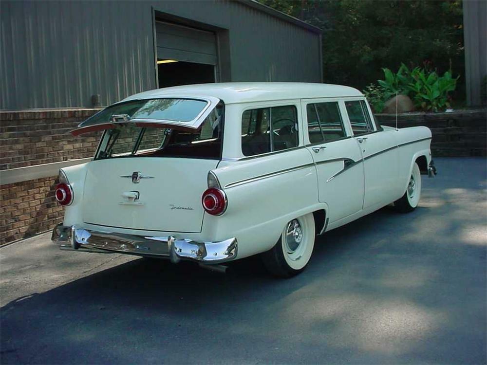 1956 FORD COUNTRY SEDAN STATION WAGON - Rear 3/4 - 49629