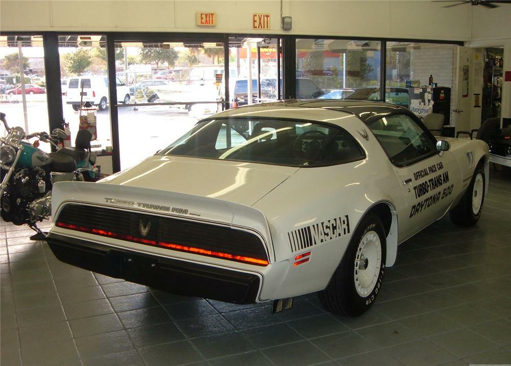 1981 PONTIAC TRANS AM COUPE - Rear 3/4 - 49656