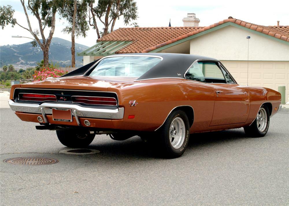 1969 DODGE CHARGER R/T CUSTOM 2 DOOR HARDTOP - Rear 3/4 - 61068