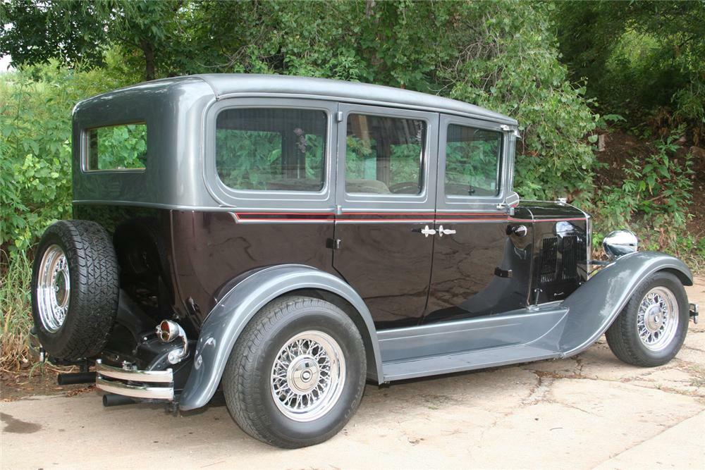 1929 DURANT D-60 CUSTOM 4 DOOR SEDAN - Rear 3/4 - 61172