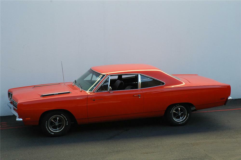 1969 PLYMOUTH ROAD RUNNER   - Side Profile - 61420