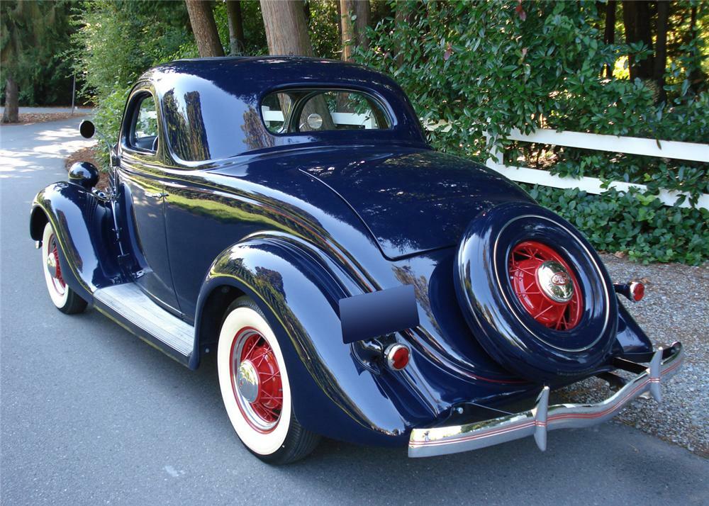 1935 FORD 3 WINDOW COUPE - Rear 3/4 - 61423