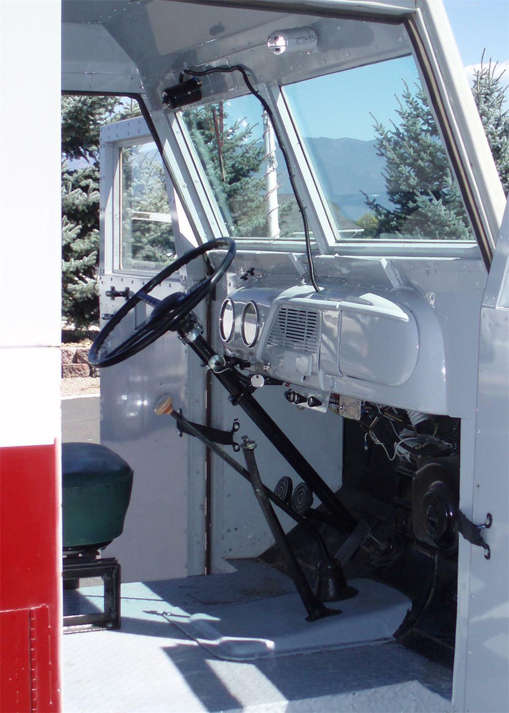 1952 FORD BANK ARMORED TRUCK 3/4-TON - Interior - 61512