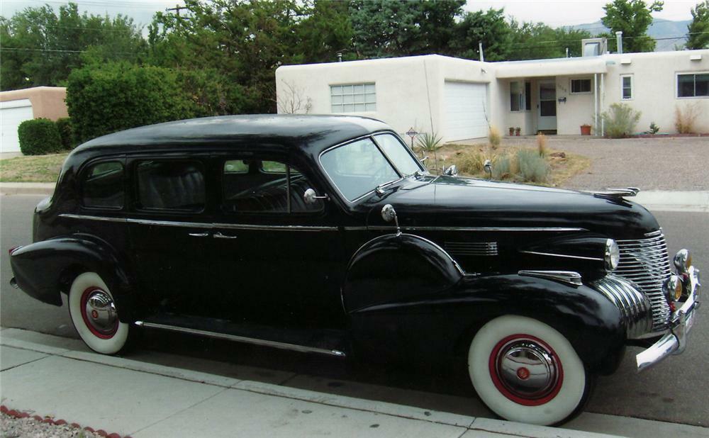 1940 CADILLAC SERIES 75 LIMOUSINE SEDAN - Side Profile - 61530