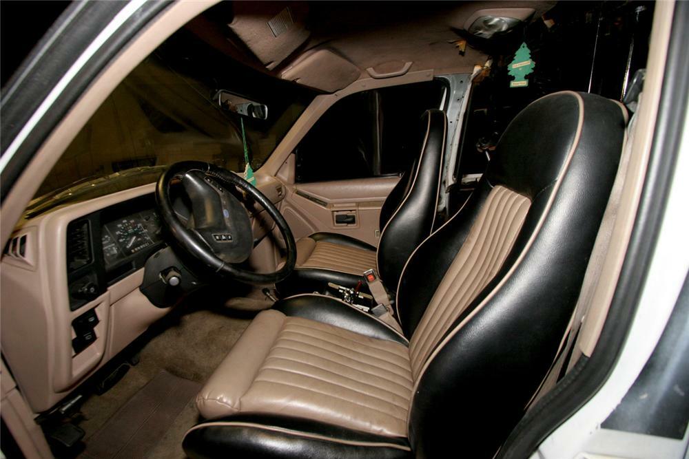 1994 FORD EXPLORER CUSTOM "WHITE TRASH TRUCK" - Interior - 61614