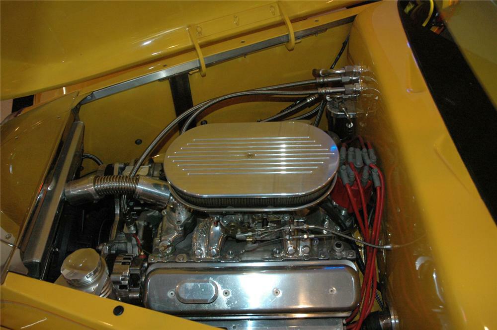 1937 FORD SEDAN STREET ROD - Engine - 61677