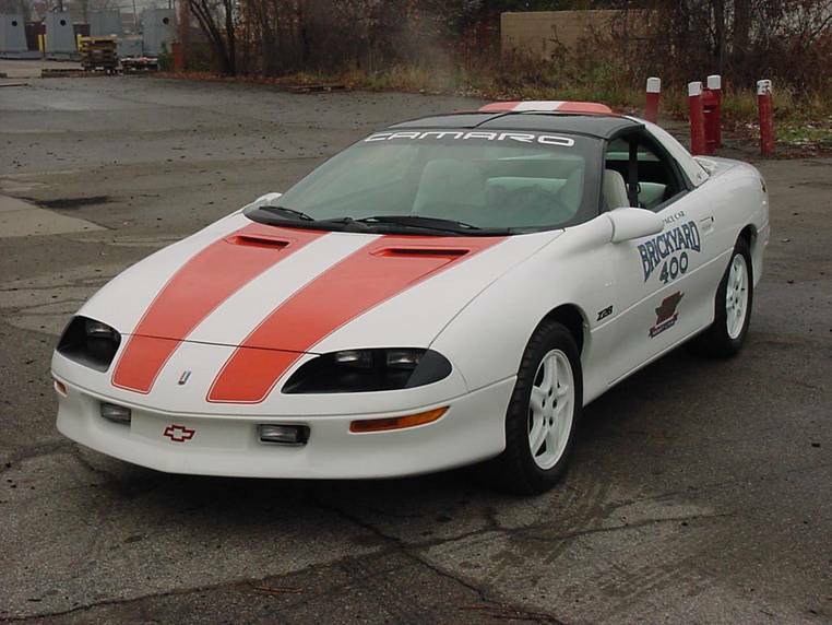 1995 CHEVROLET CAMARO Z/28 BRICKYARD 400 SHOW PACE CAR - Front 3/4 - 62609