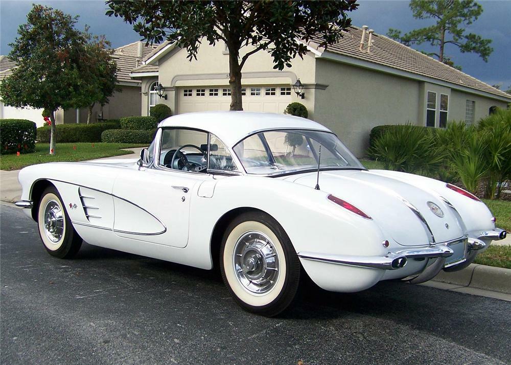 1958 CHEVROLET CORVETTE CONVERTIBLE - Rear 3/4 - 63880