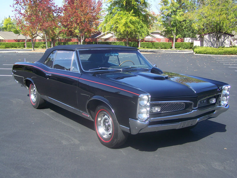 1967 PONTIAC GTO CONVERTIBLE - Front 3/4 - 66351