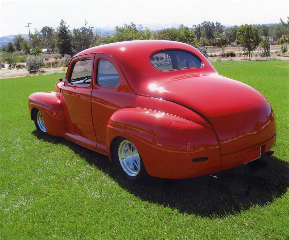 1948 FORD MODEL 48 CUSTOM COUPE - Rear 3/4 - 70677