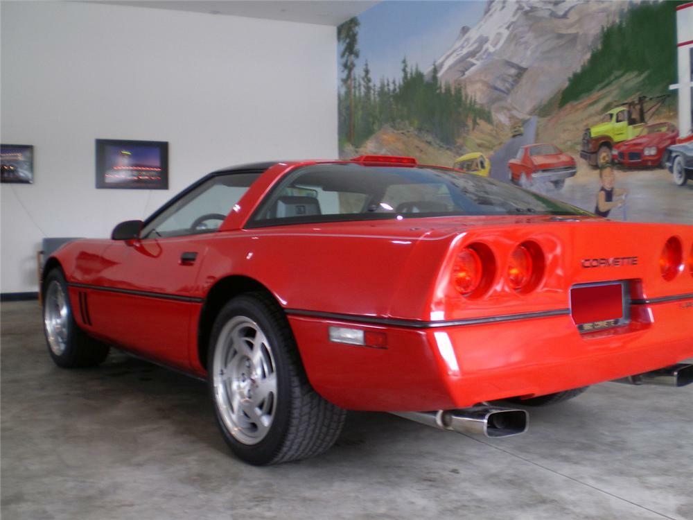 1990 CHEVROLET CORVETTE COUPE - Rear 3/4 - 70873