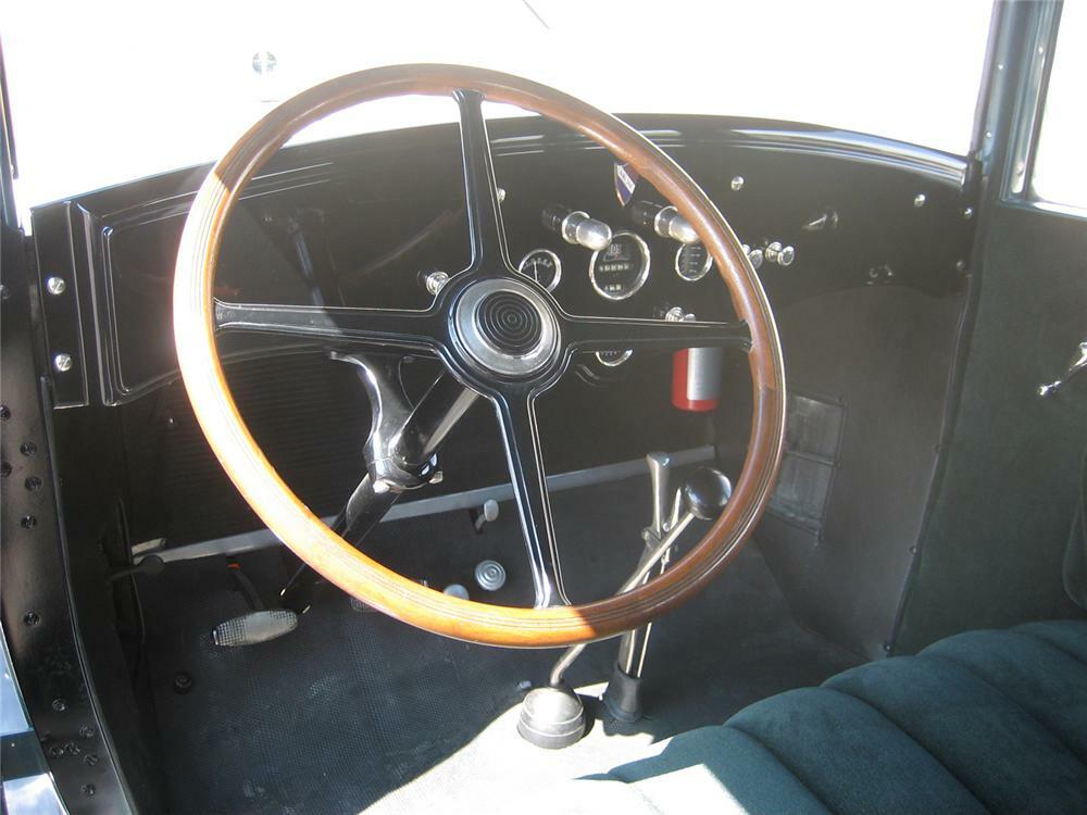 1929 OAKLAND 4 DOOR SEDAN - Interior - 70923