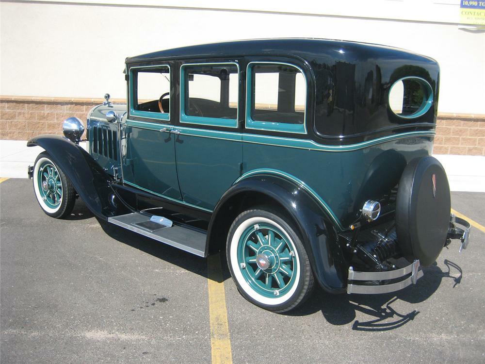 1929 OAKLAND 4 DOOR SEDAN - Rear 3/4 - 70923