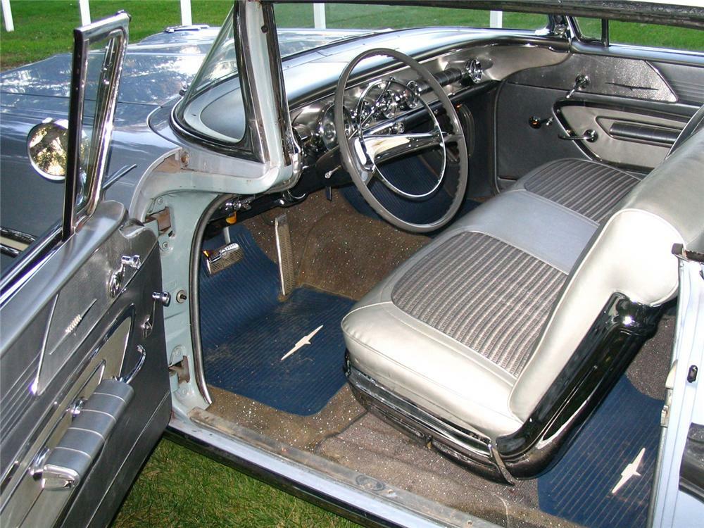 1958 PONTIAC BONNEVILLE 2 DOOR HARDTOP - Interior - 70969