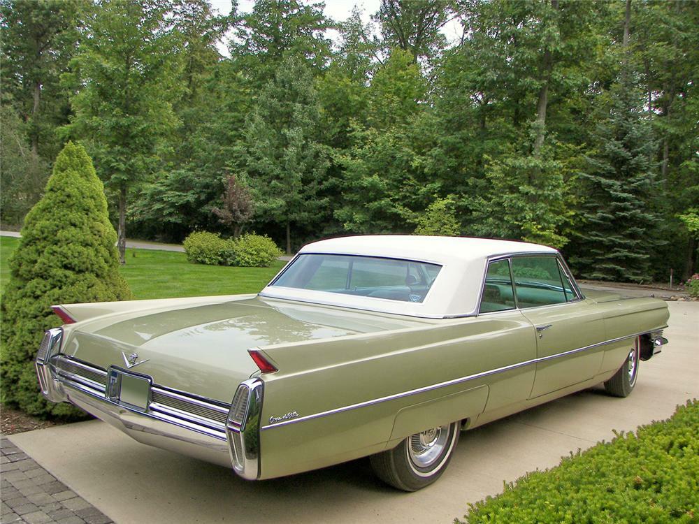 1964 CADILLAC DE VILLE 2 DOOR HARDTOP - Rear 3/4 - 71000