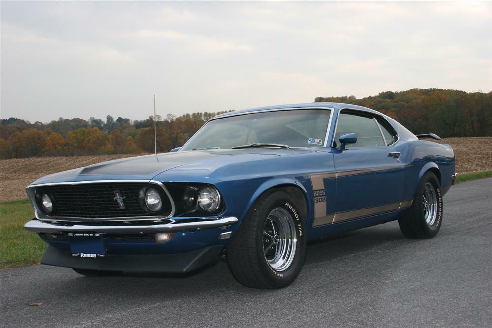 1969 FORD MUSTANG BOSS 302 FASTBACK - Front 3/4 - 71105