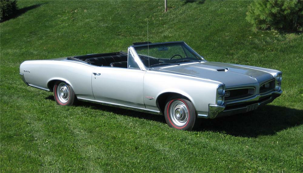 1966 PONTIAC GTO CONVERTIBLE - Front 3/4 - 71143
