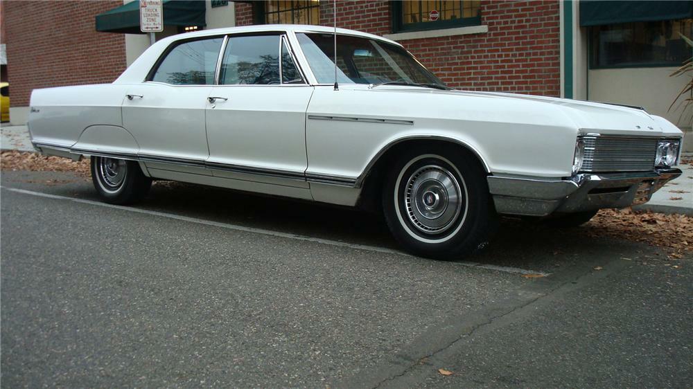 1966 BUICK ELECTRA 225 4 DOOR HARDTOP - Front 3/4 - 71257