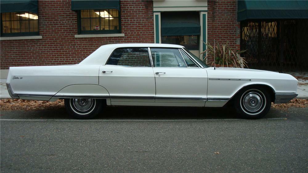 1966 BUICK ELECTRA 225 4 DOOR HARDTOP - Side Profile - 71257
