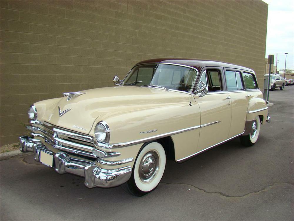 1953 CHRYSLER TOWN & COUNTRY STATION WAGON - Front 3/4 - 71656