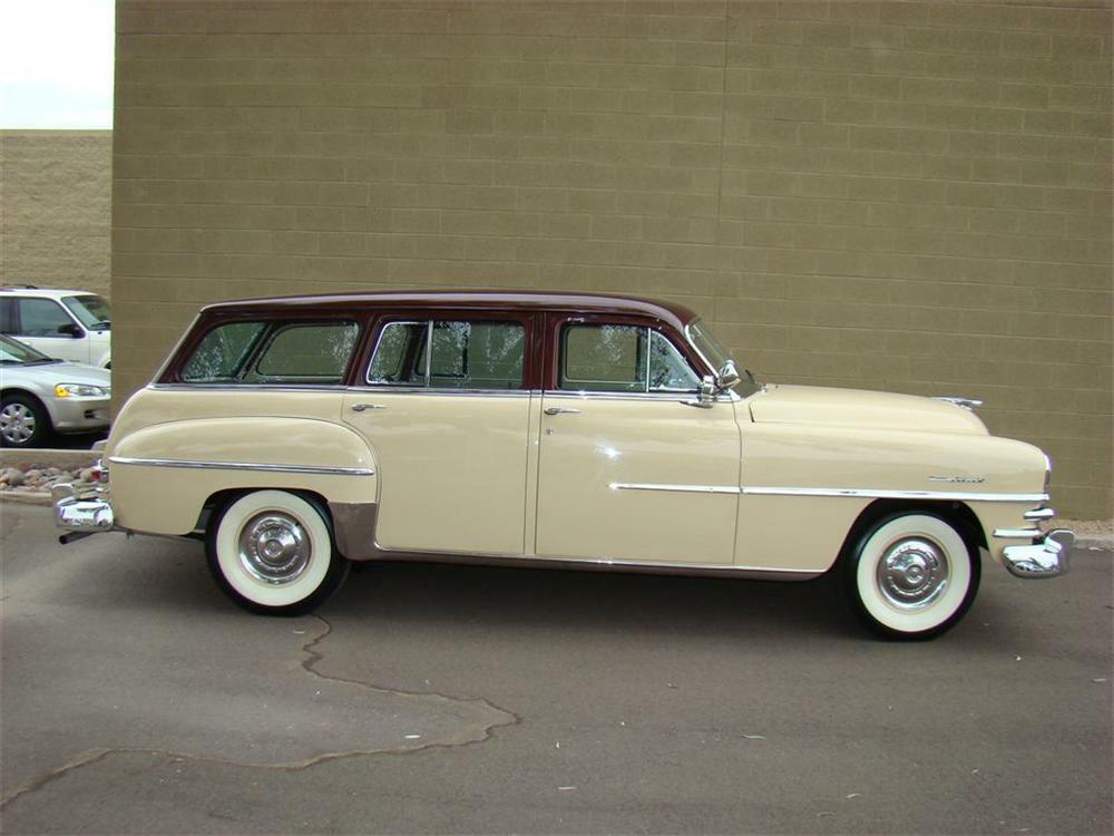 1953 CHRYSLER TOWN & COUNTRY STATION WAGON - Side Profile - 71656