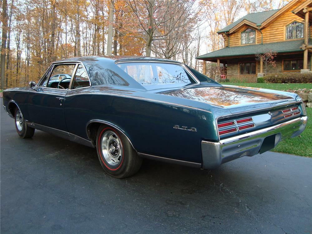 1967 PONTIAC GTO 2 DOOR POST - Rear 3/4 - 71742