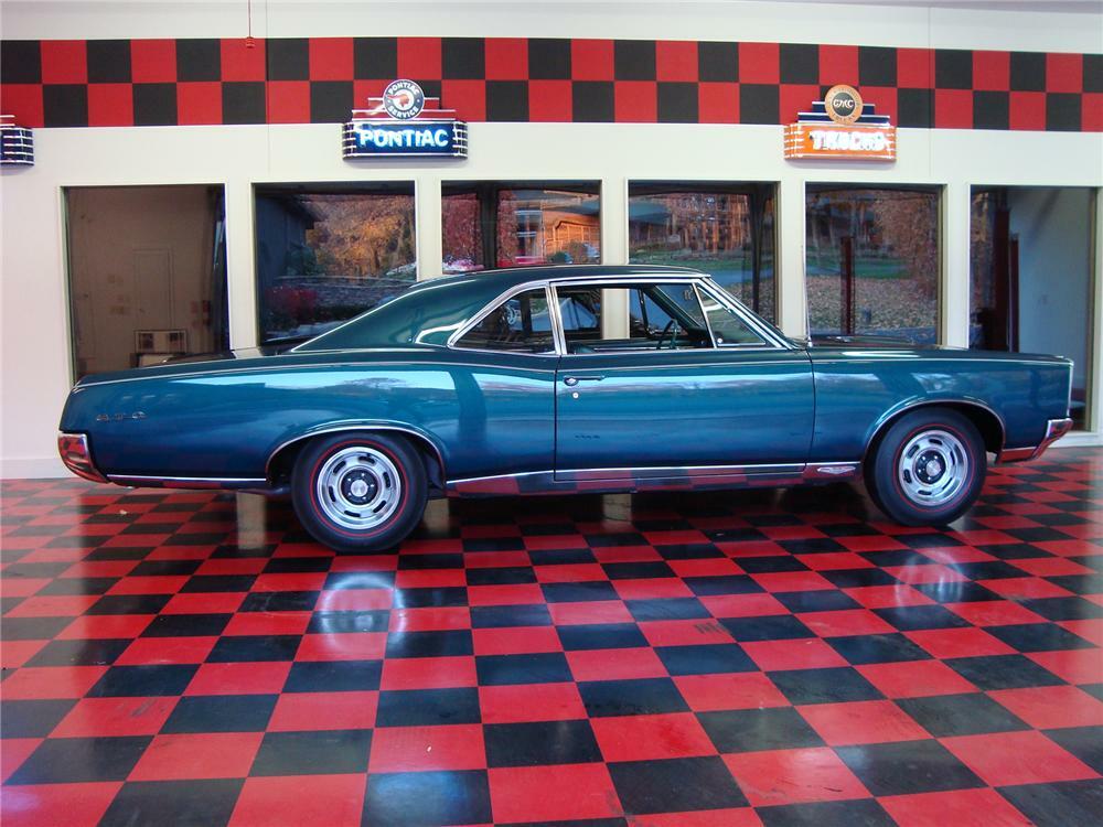 1967 PONTIAC GTO 2 DOOR POST - Side Profile - 71742