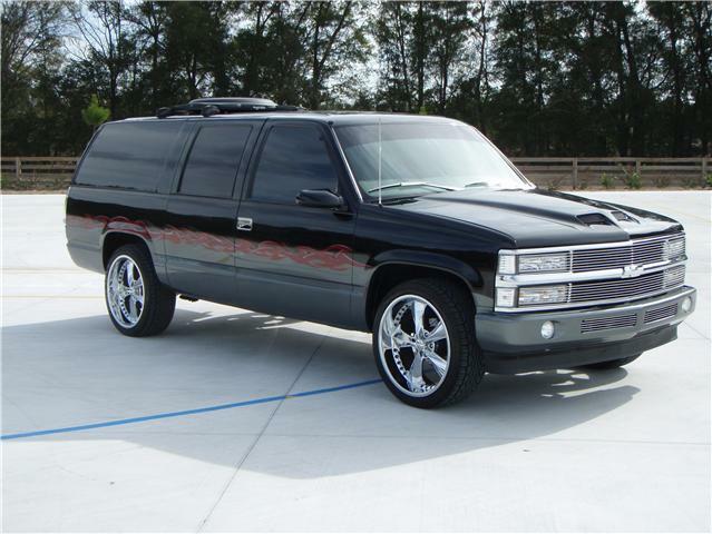 1999 Chevrolet Suburban Custom Suv