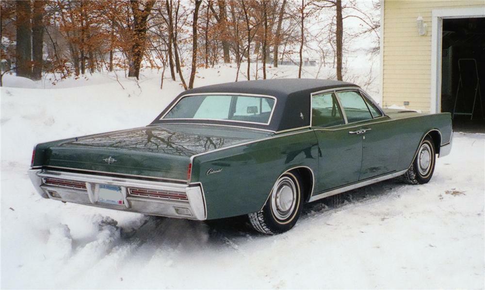 1967 LINCOLN CONTINENTAL 4 DOOR SEDAN - Rear 3/4 - 75228