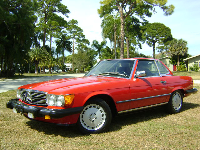 1986 MERCEDES-BENZ 560SL ROADSTER - Front 3/4 - 75476