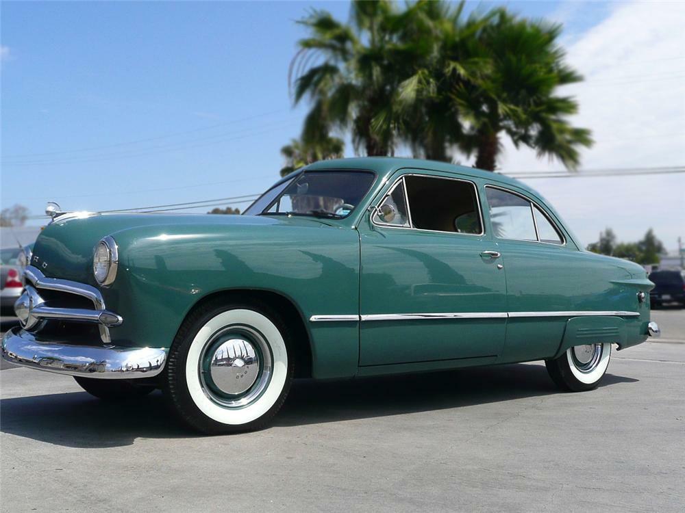 1949 FORD CUSTOM 2 DOOR COUPE - Side Profile - 79037