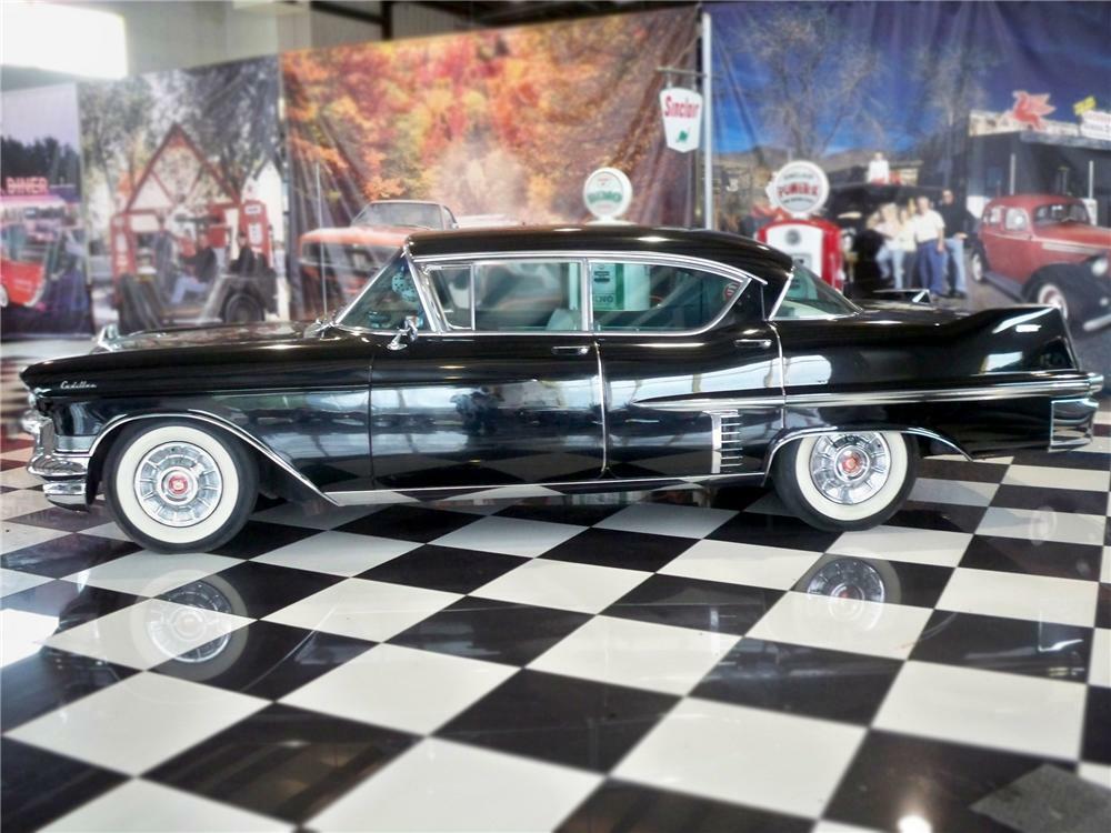 1957 CADILLAC FLEETWOOD 4 DOOR SEDAN - Side Profile - 79112
