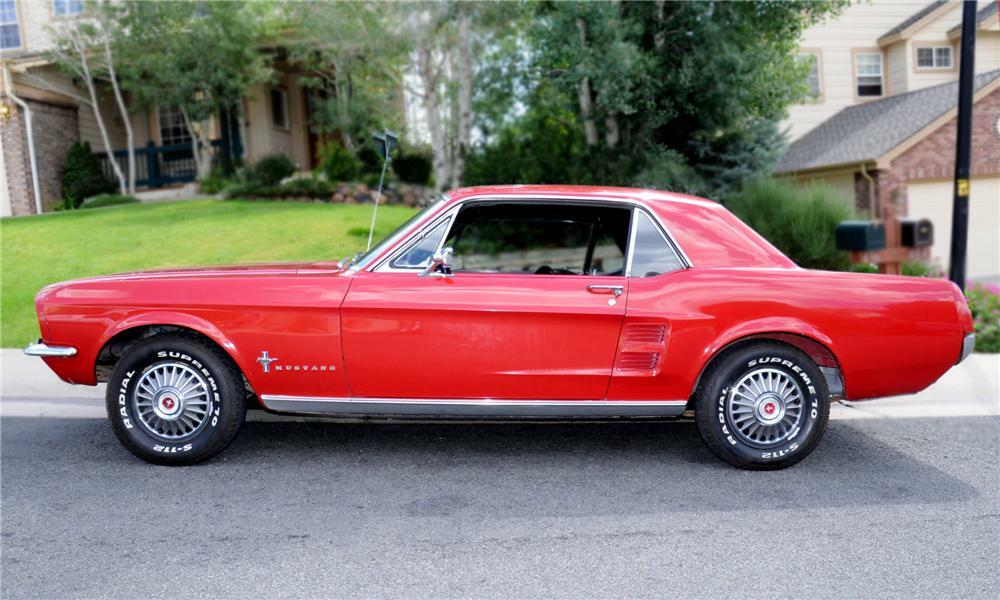 1967 Ford Mustang 2 Door Hardtop
