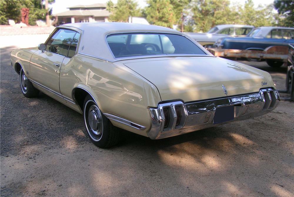 1970 Oldsmobile Cutlass Supreme 2 Door Hardtop