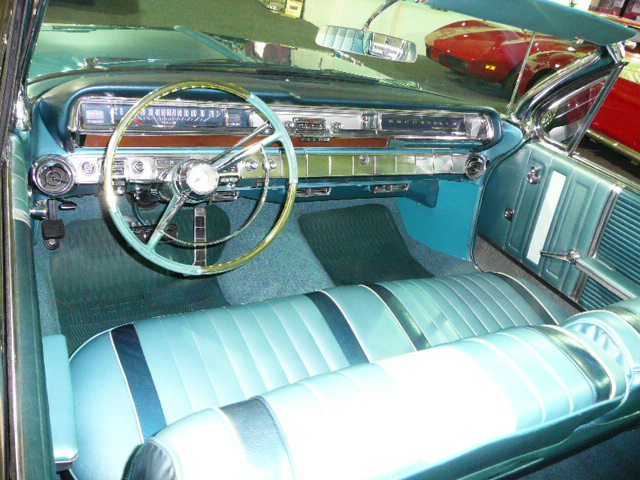 1962 PONTIAC BONNEVILLE CONVERTIBLE - Interior - 80975