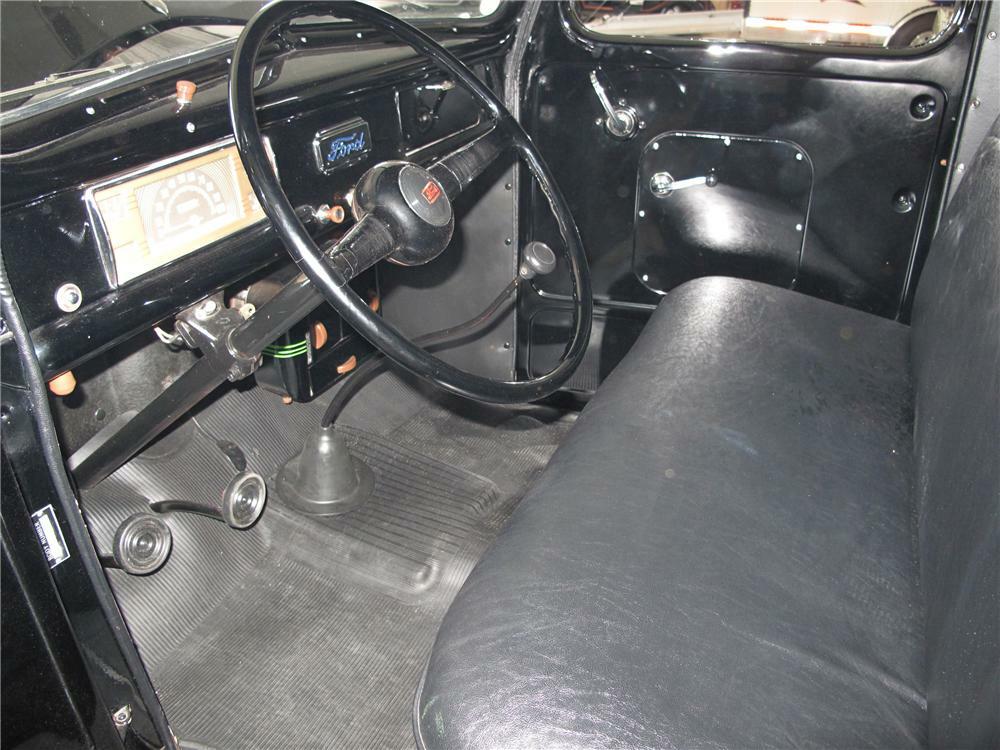 1941 FORD PICKUP - Interior - 81016